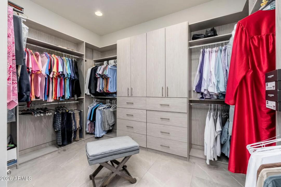 Real Estate Picture 24