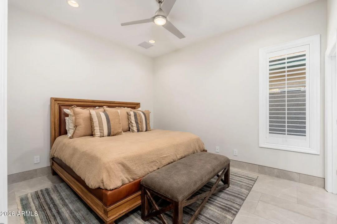 Real Estate Picture 27