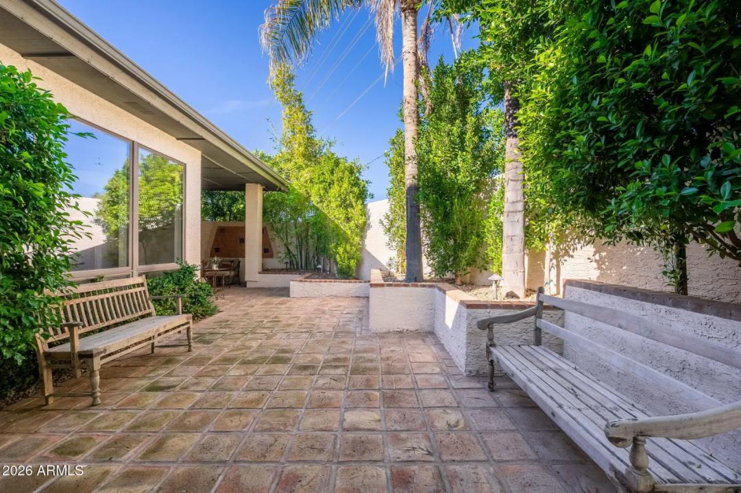 Real Estate Picture 36