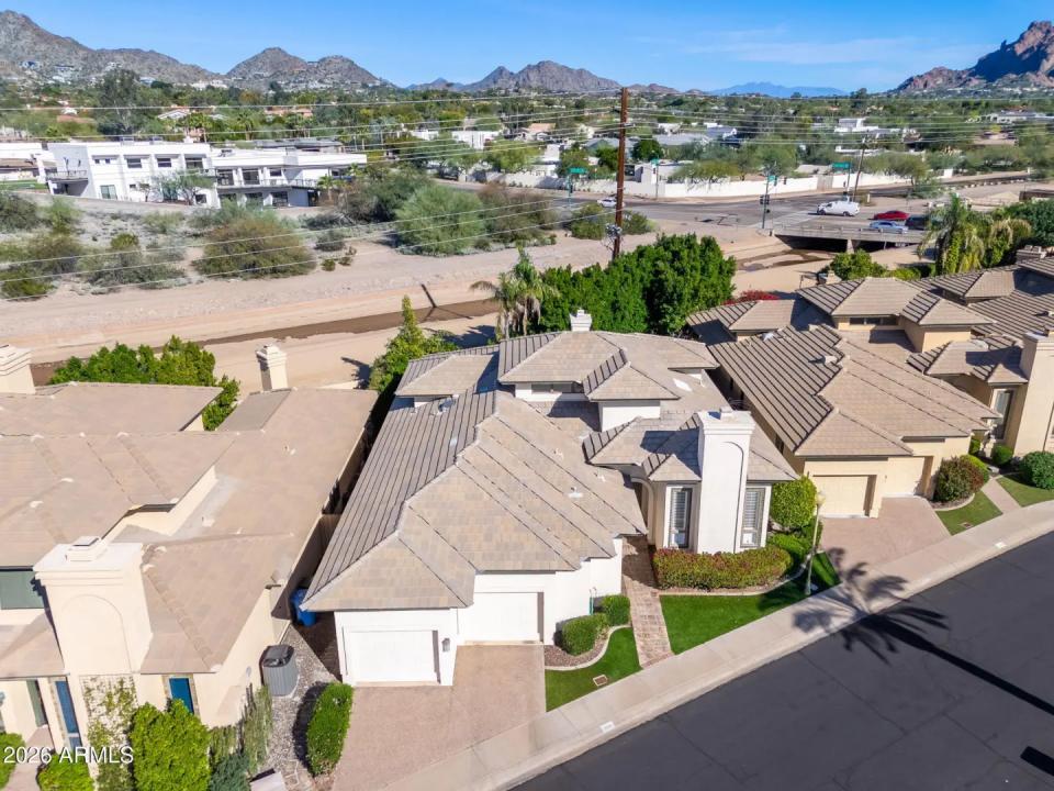 Real Estate Picture 37