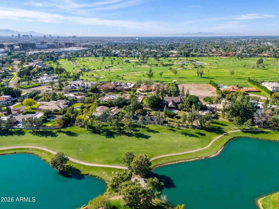 Real Estate Picture 40