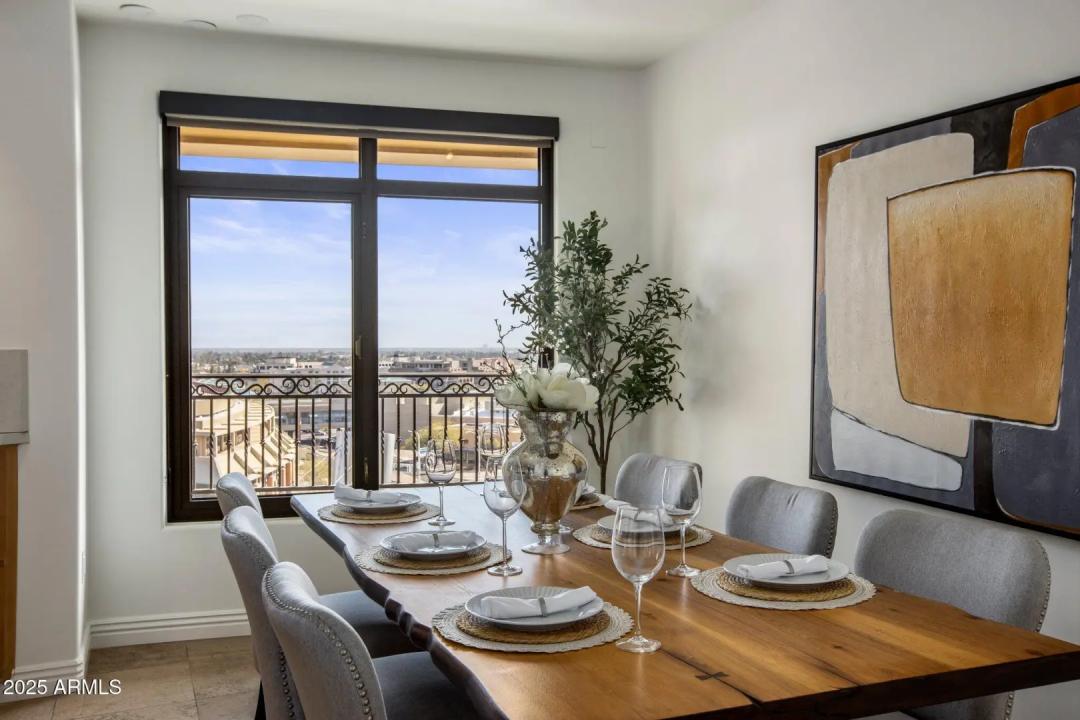 Real Estate Picture 11