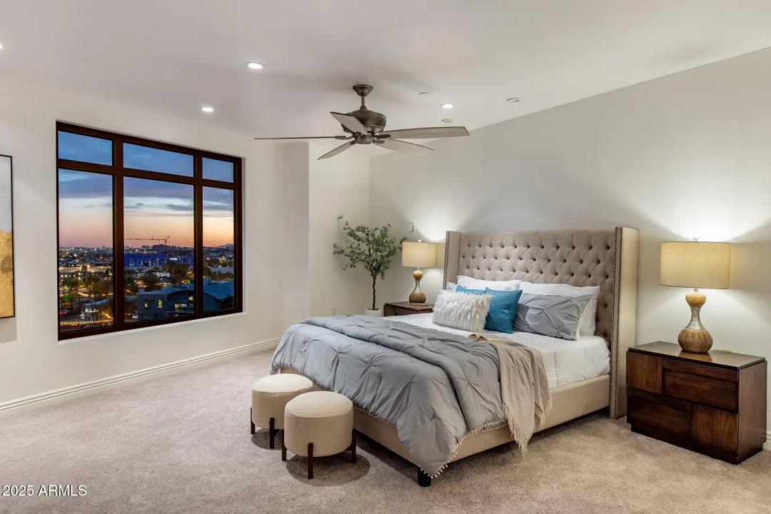 Real Estate Picture 12