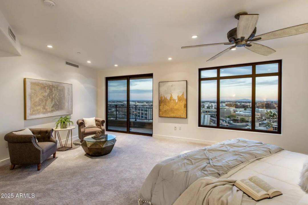 Real Estate Picture 14