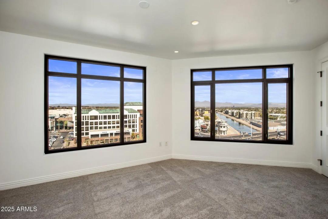 Real Estate Picture 22