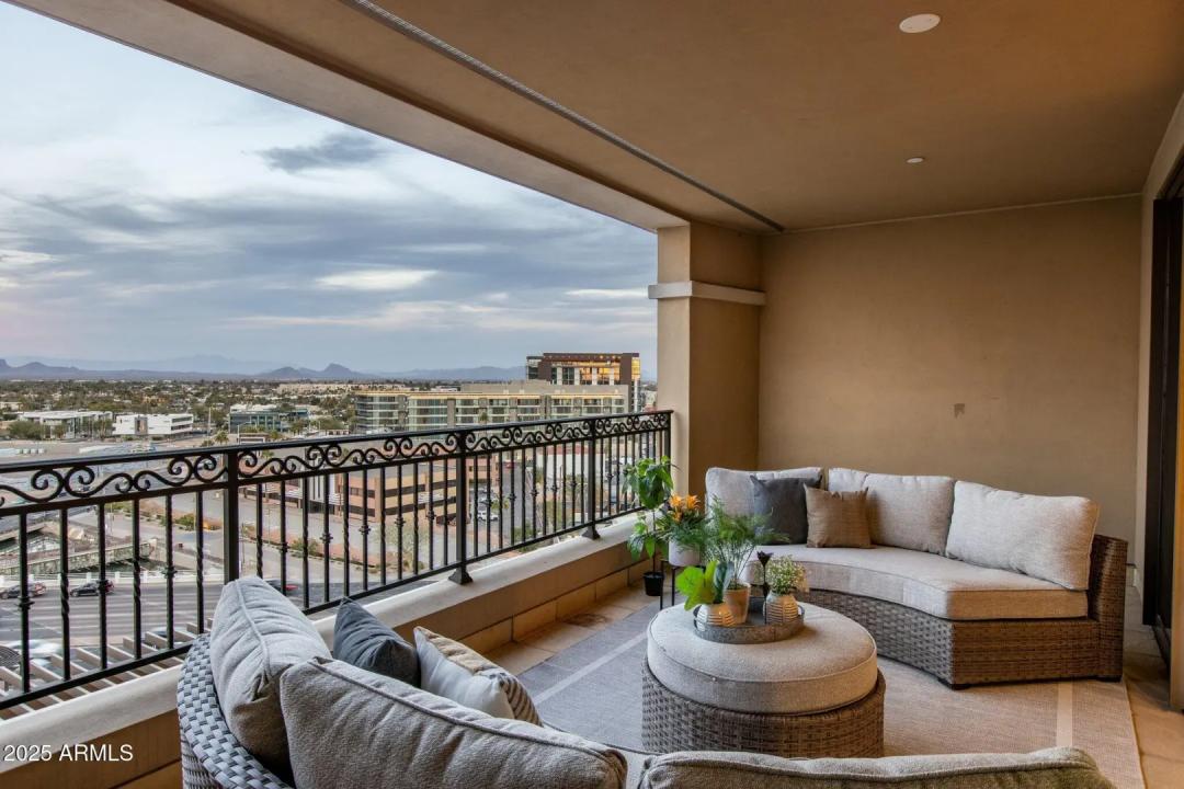 Real Estate Picture 30