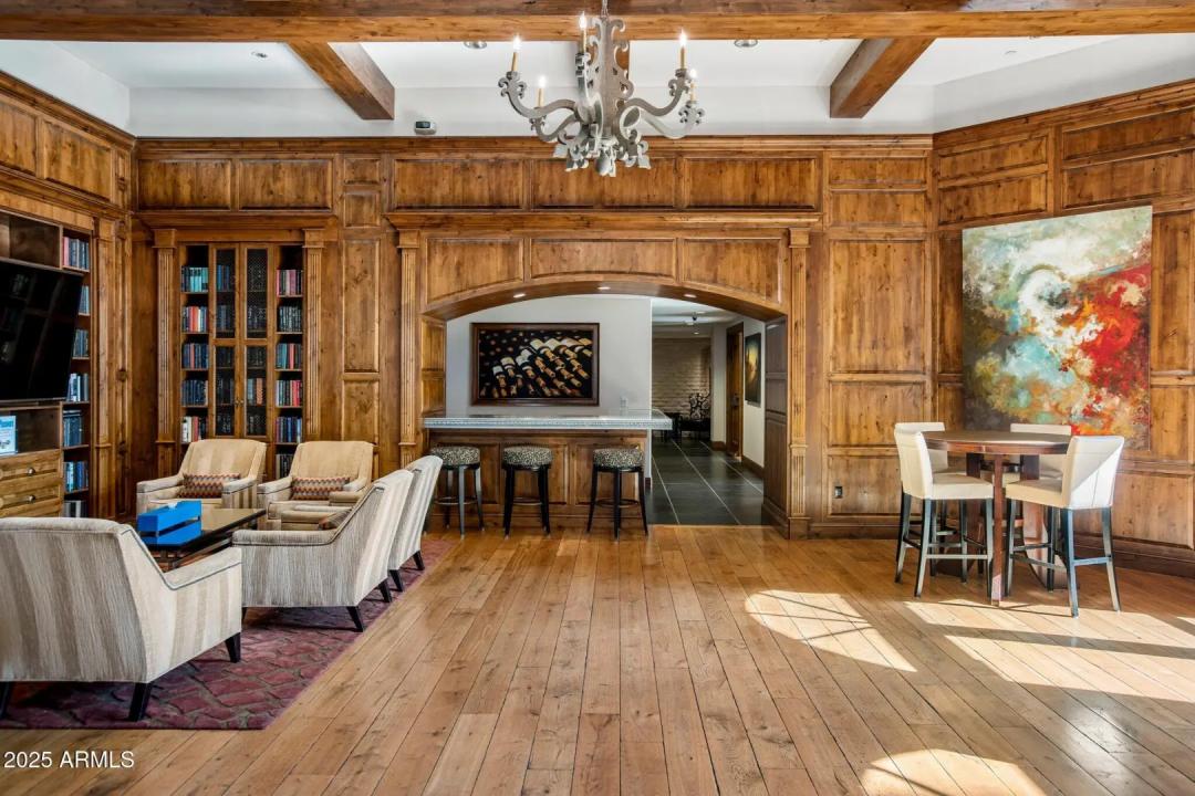 Real Estate Picture 33