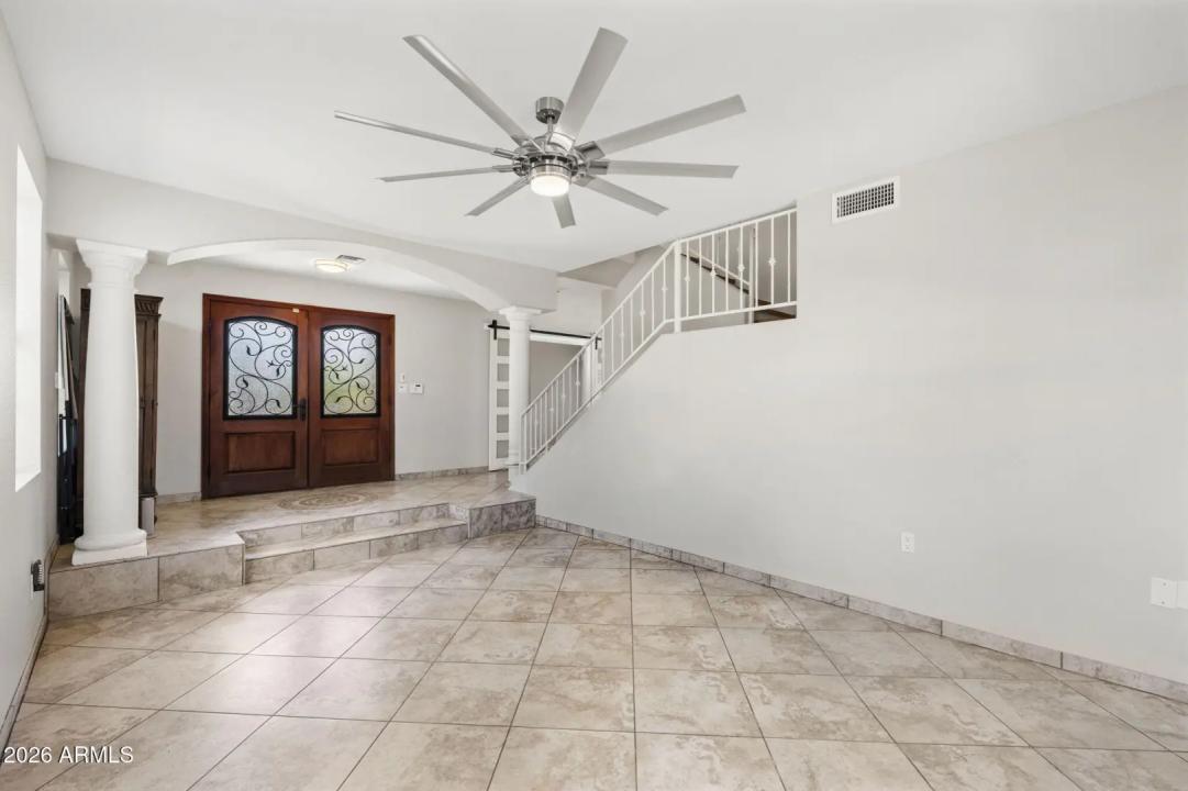 Real Estate Picture 6