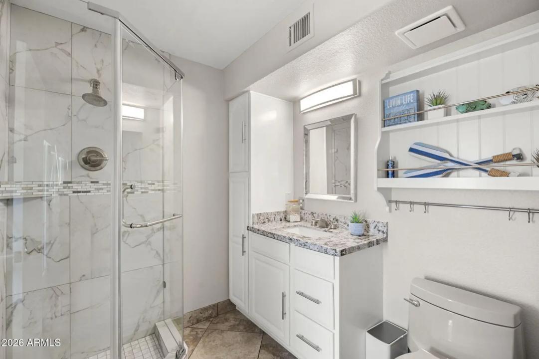 Real Estate Picture 13