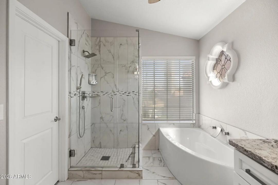 Real Estate Picture 17