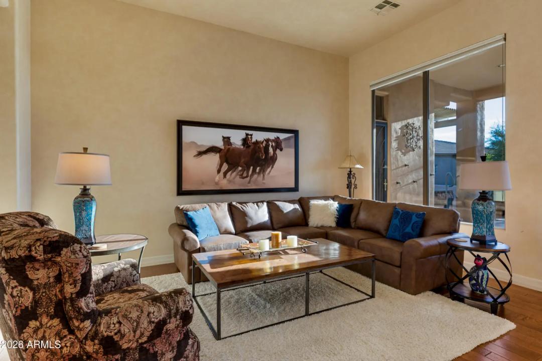 Real Estate Picture 9