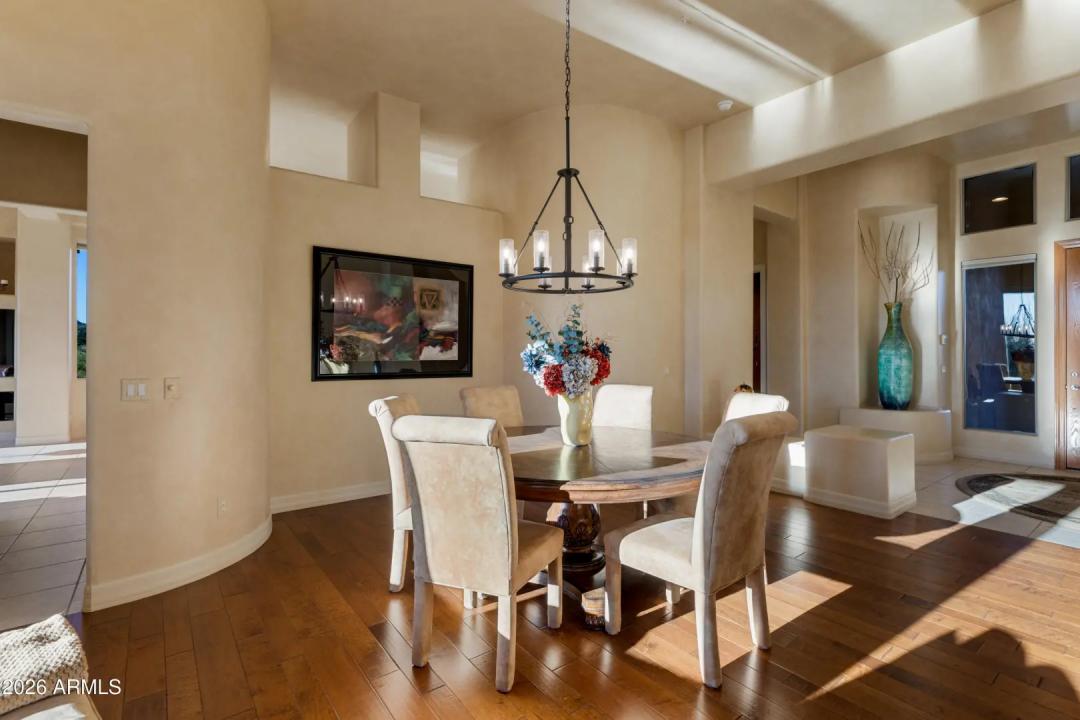 Real Estate Picture 10