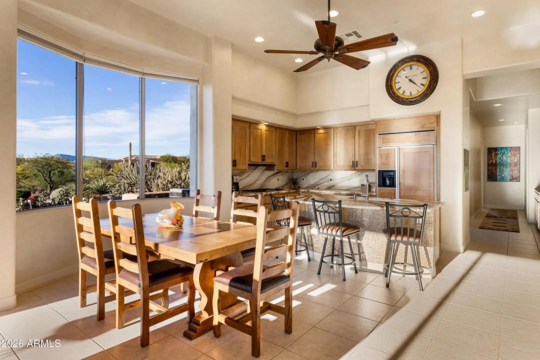 Real Estate Picture 12