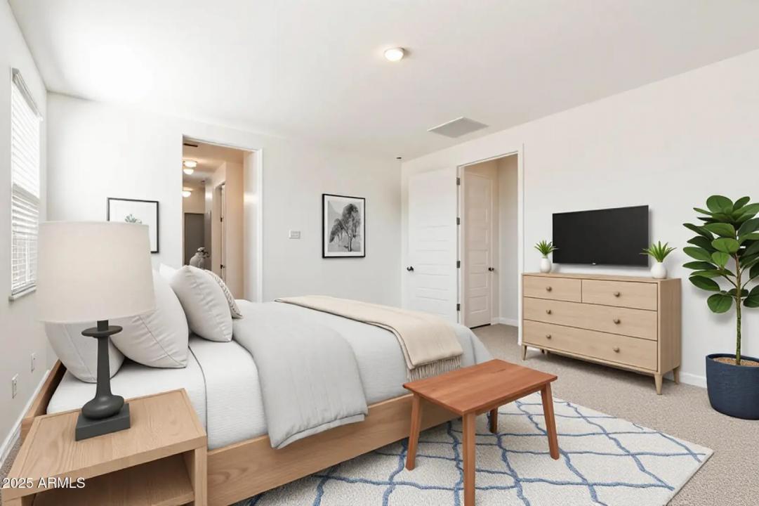 Real Estate Picture 5