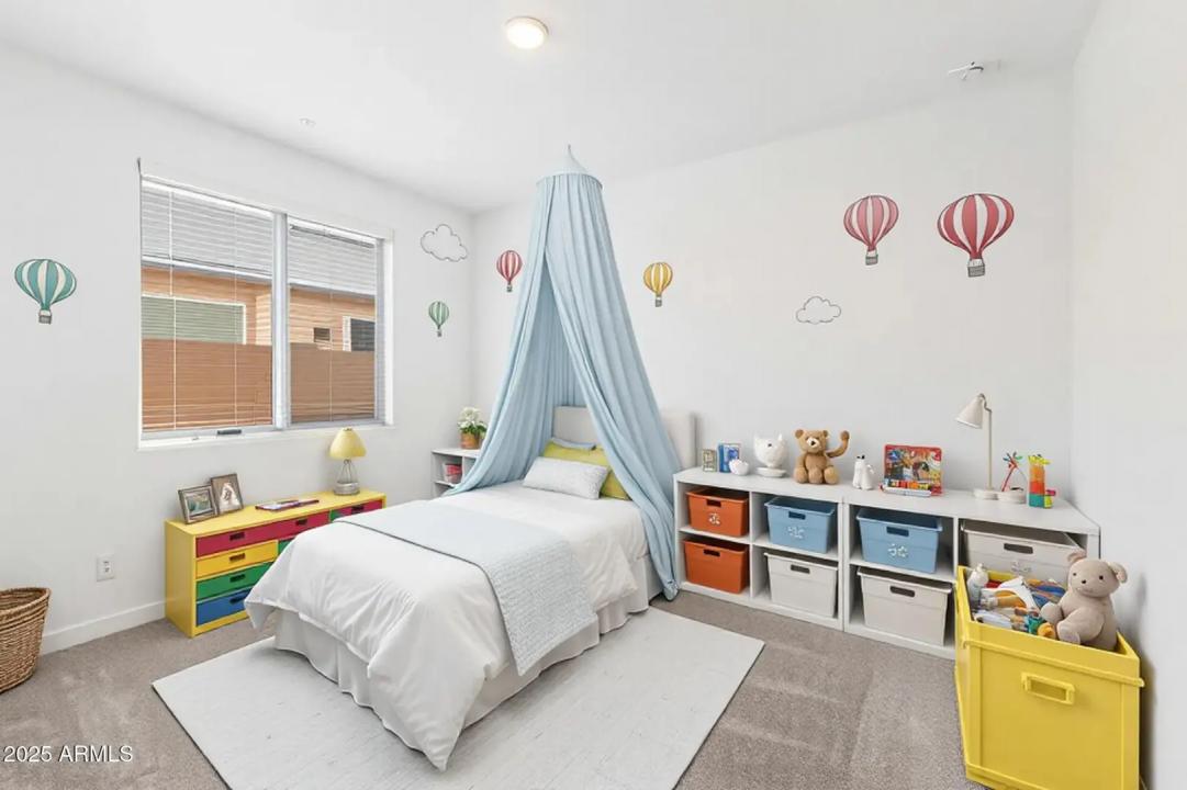 Real Estate Picture 9