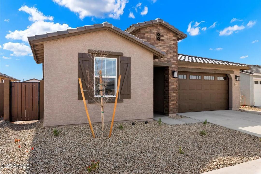 Real Estate Picture 24