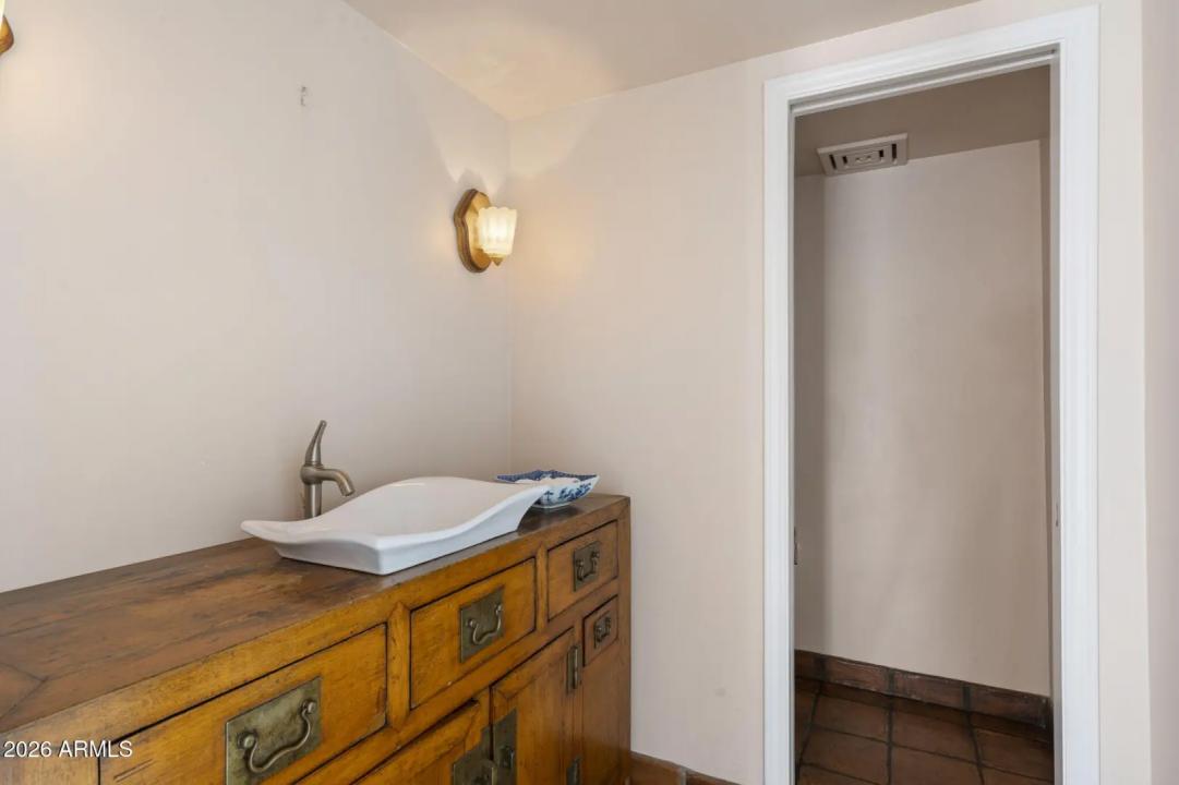 Real Estate Picture 21