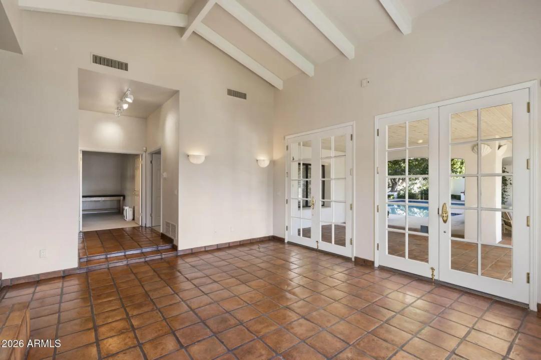 Real Estate Picture 40