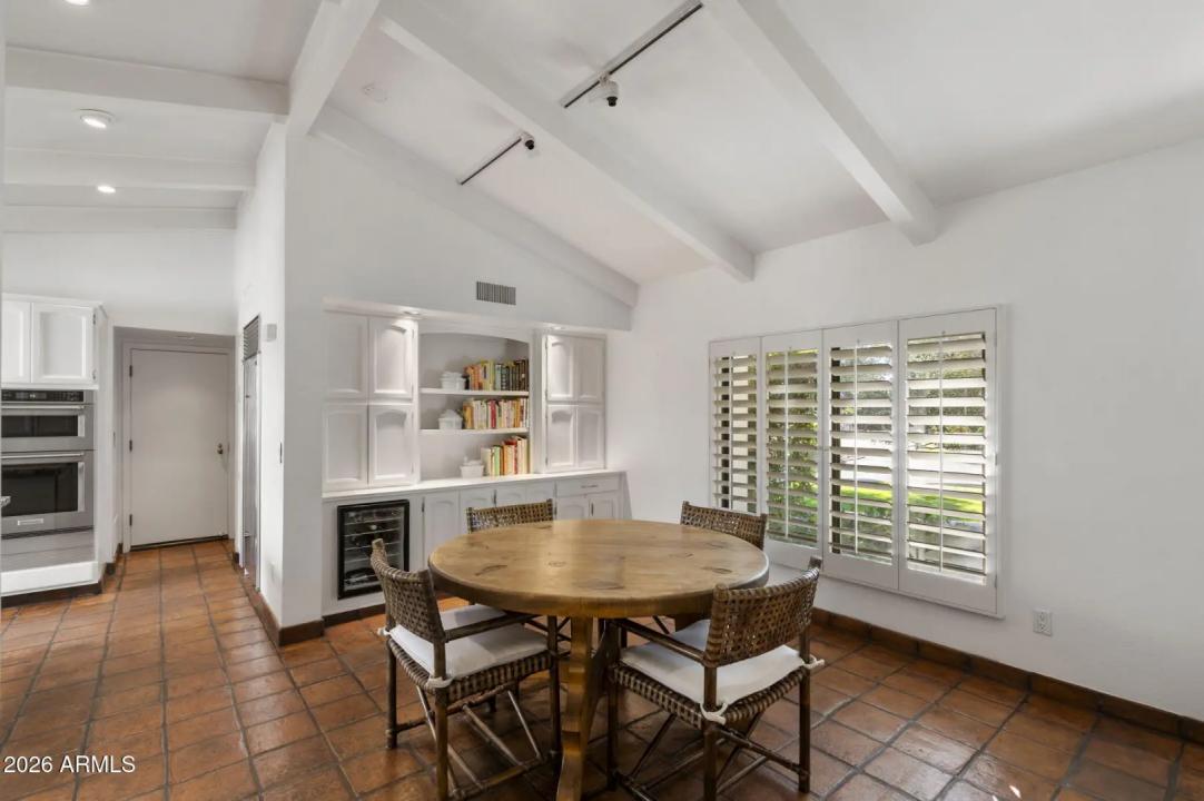 Real Estate Picture 19