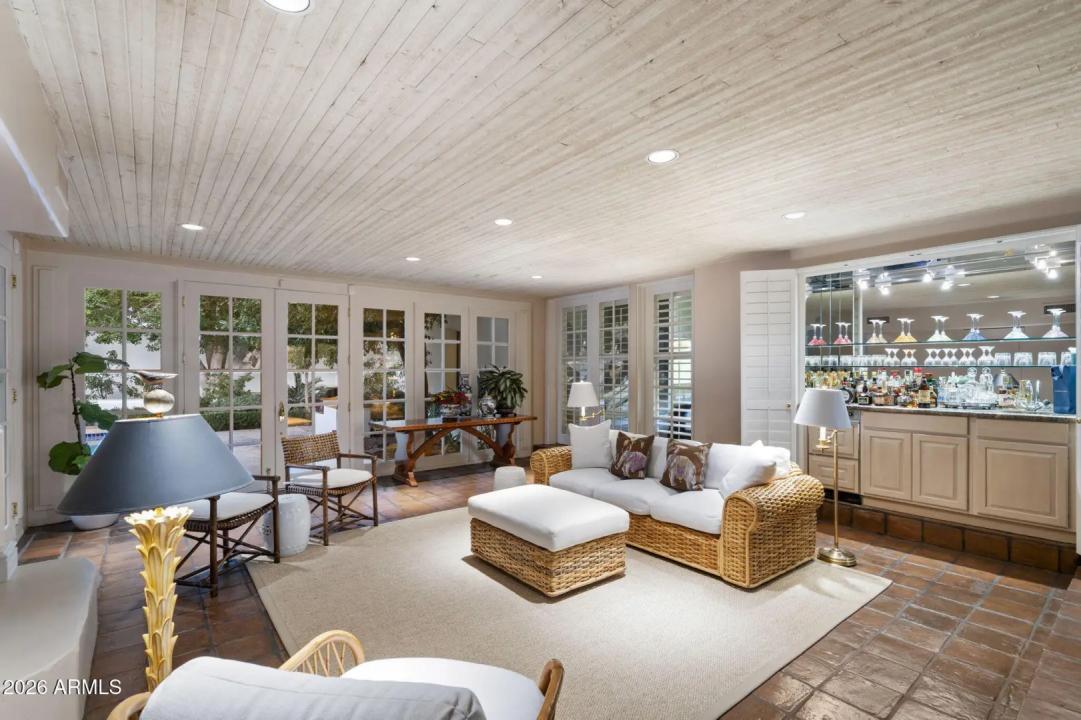 Real Estate Picture 6