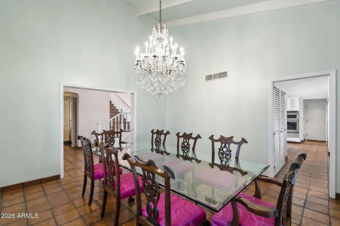 Real Estate Picture 14