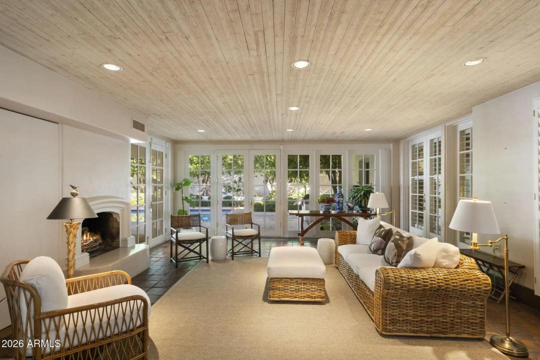 Real Estate Picture 5