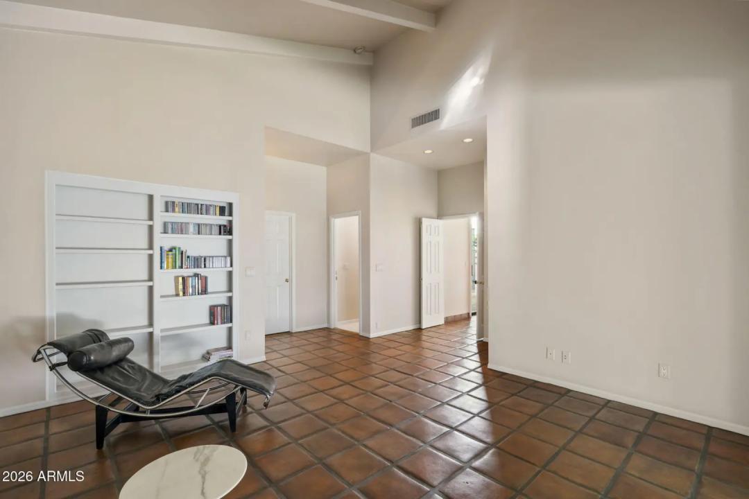 Real Estate Picture 34