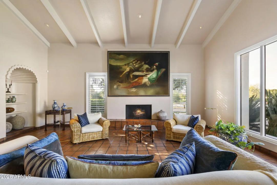 Real Estate Picture 10