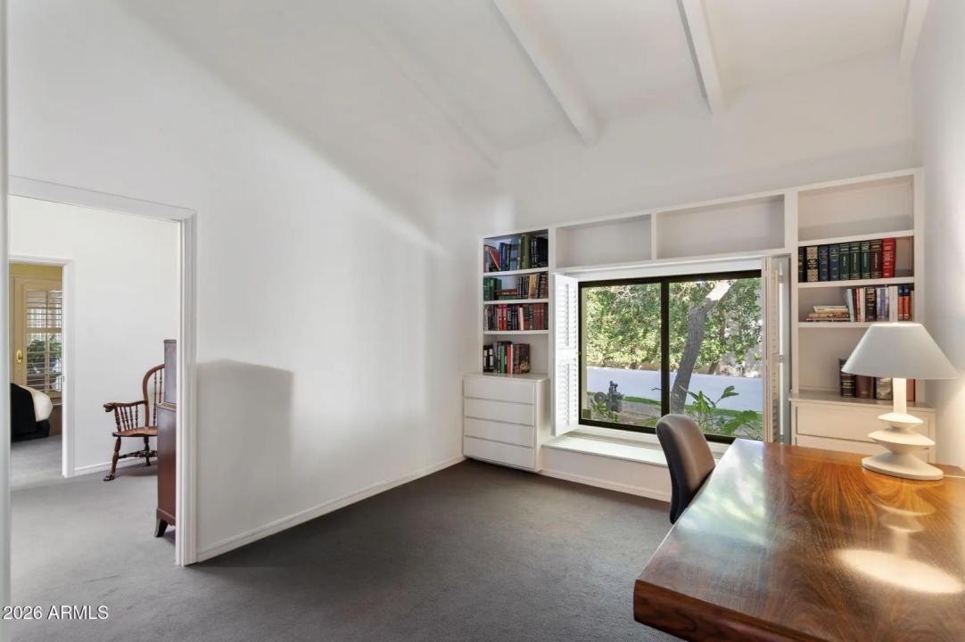Real Estate Picture 32