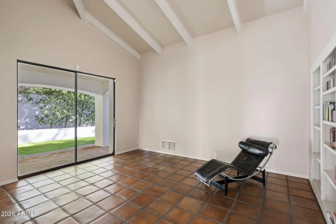 Real Estate Picture 33