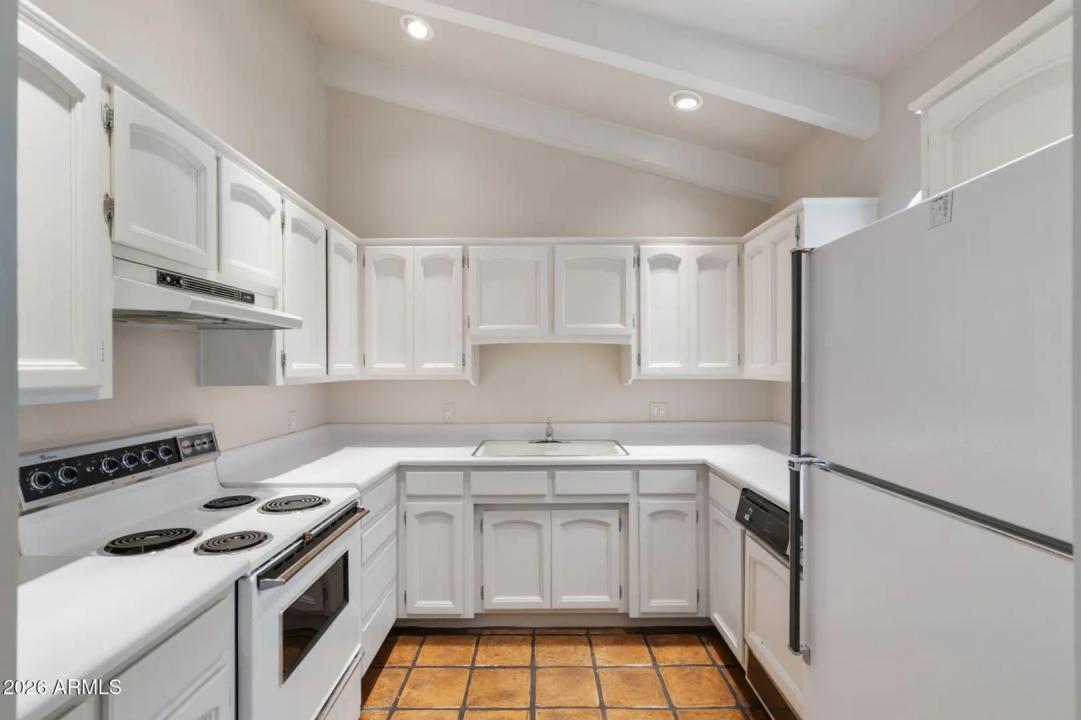Real Estate Picture 42