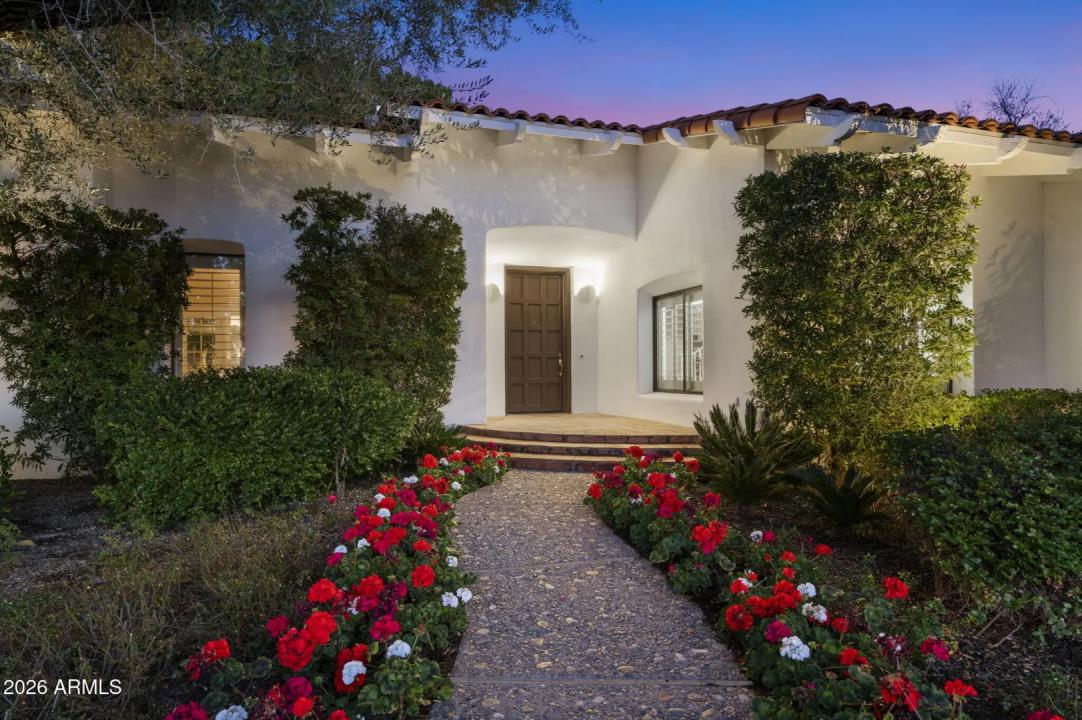Real Estate Picture 3