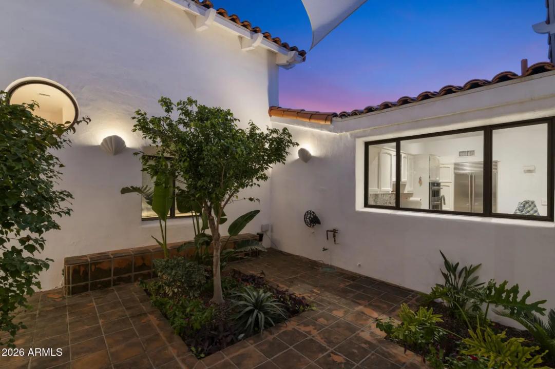 Real Estate Picture 20