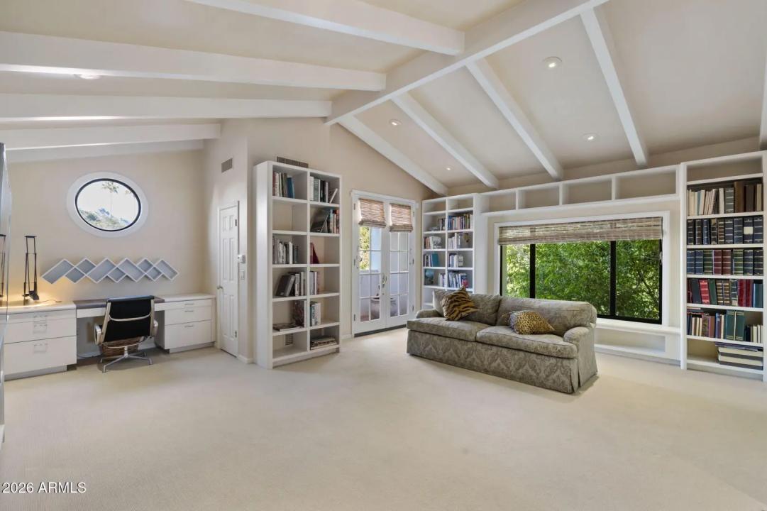 Real Estate Picture 24