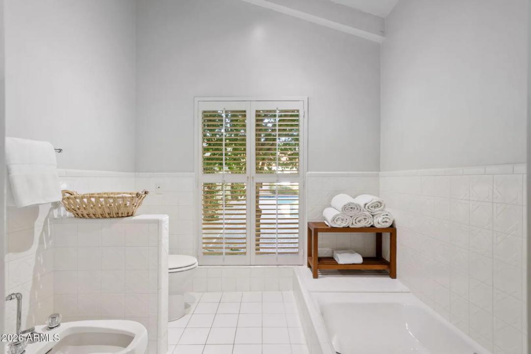 Real Estate Picture 30