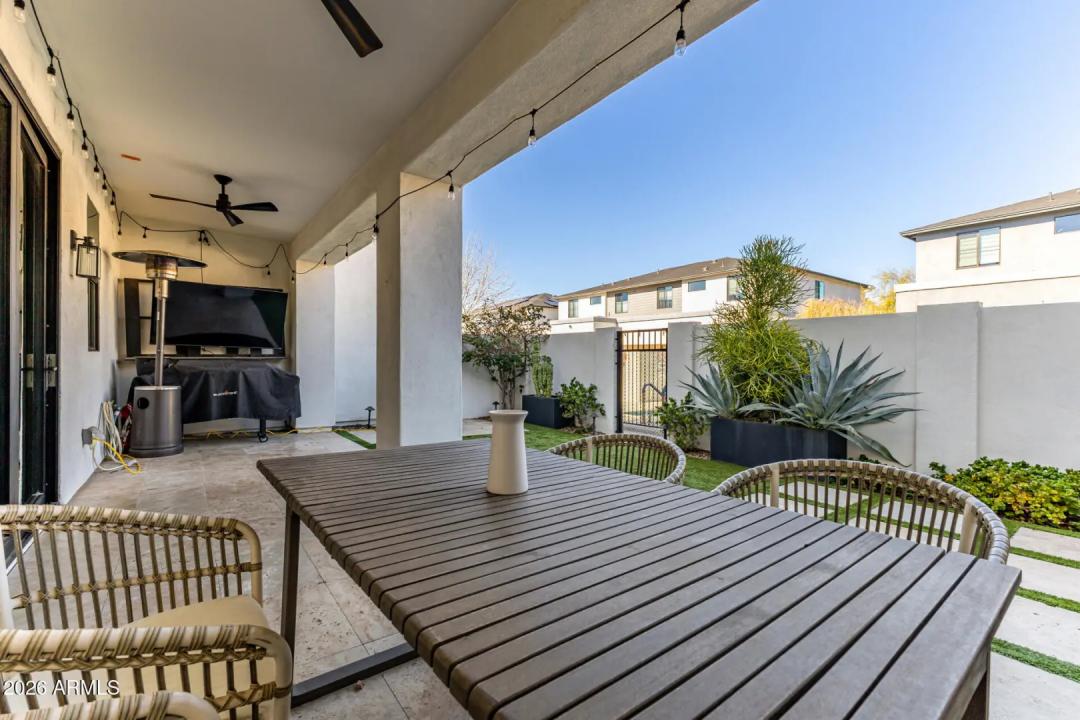 Real Estate Picture 2