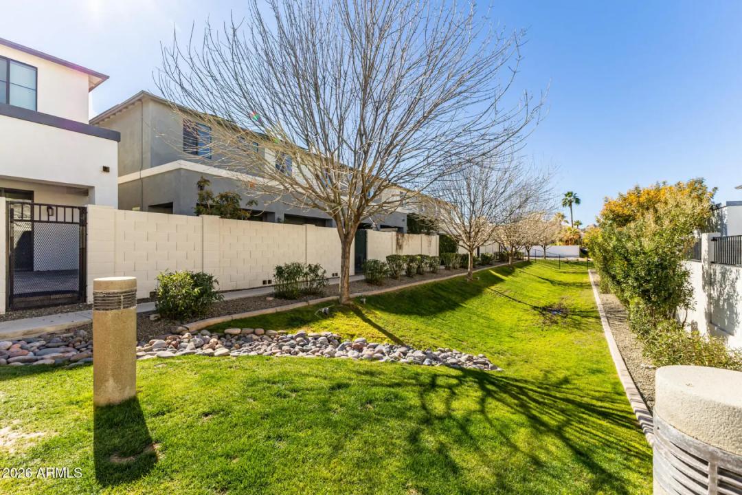 Real Estate Picture 29