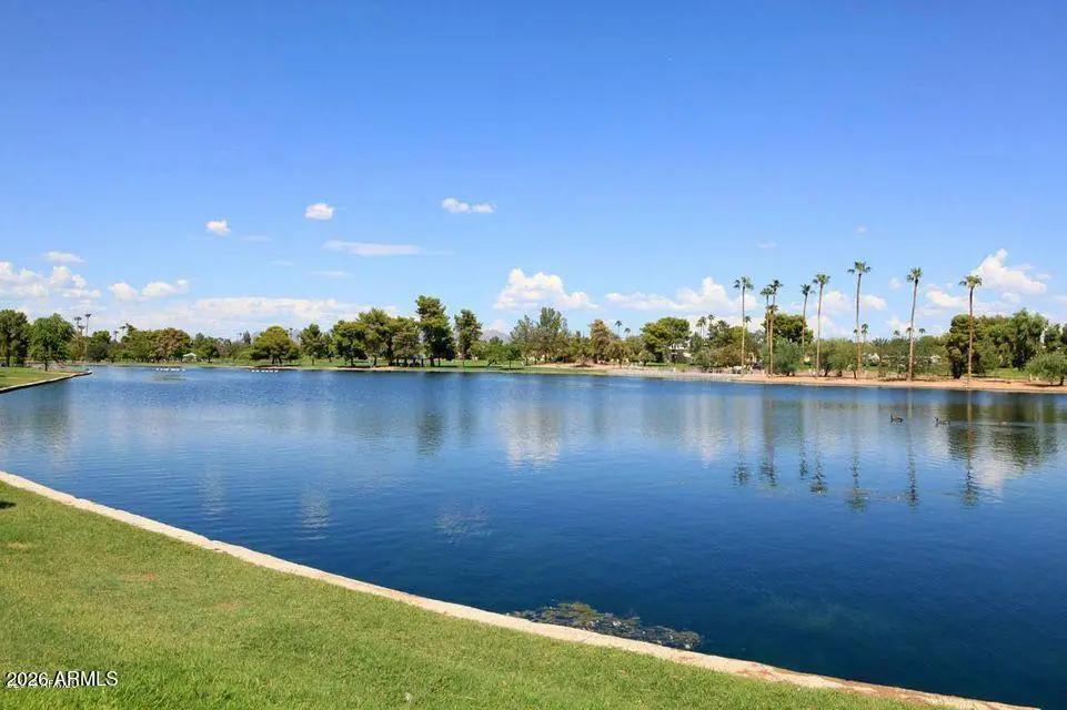 Real Estate Picture 5