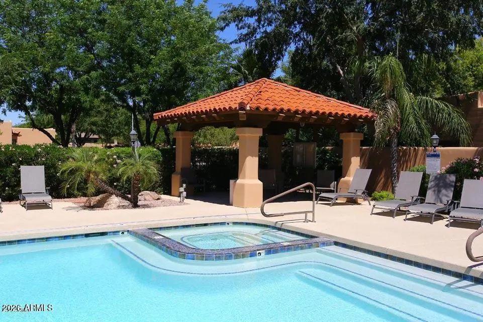 Real Estate Picture 8