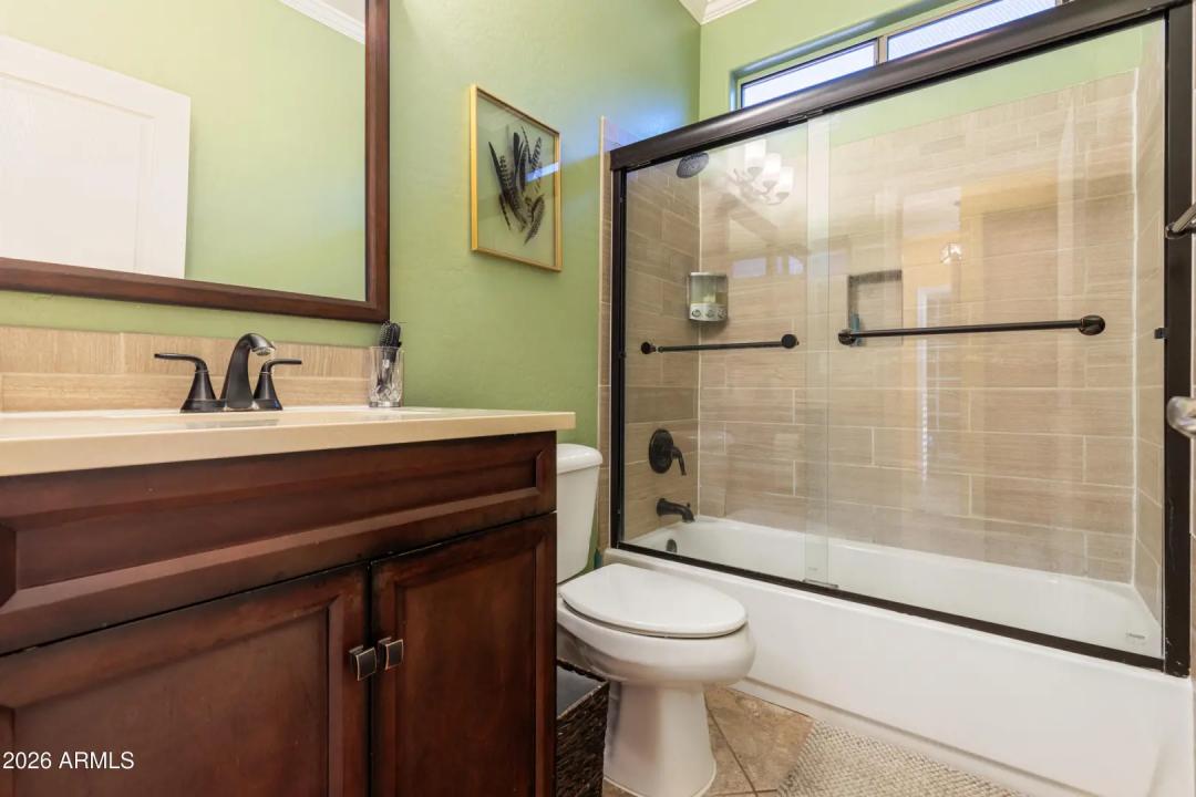 Real Estate Picture 25