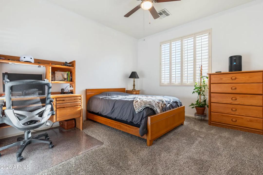 Real Estate Picture 22