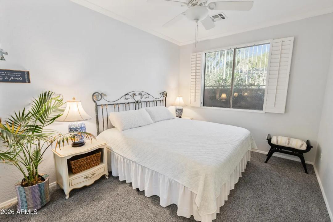 Real Estate Picture 24