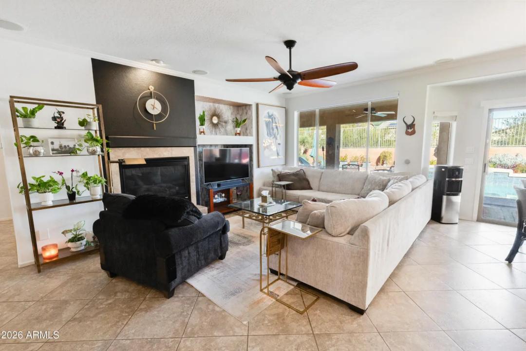 Real Estate Picture 15