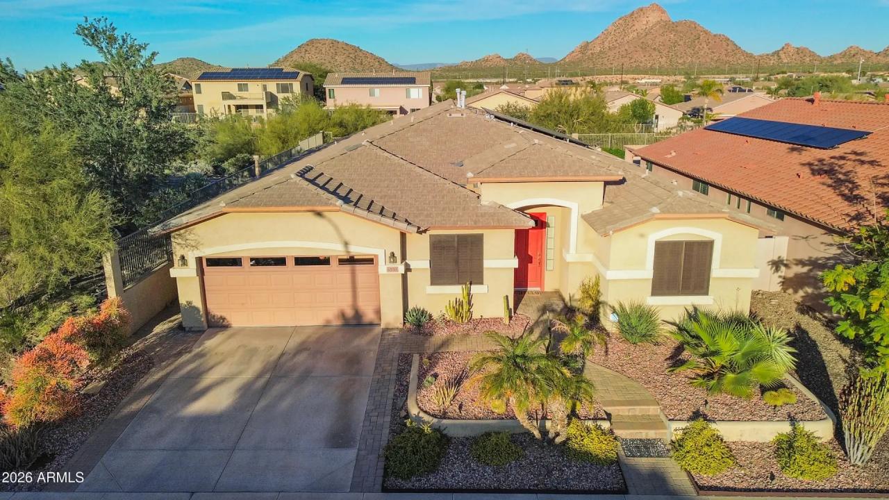 Real Estate Picture 4