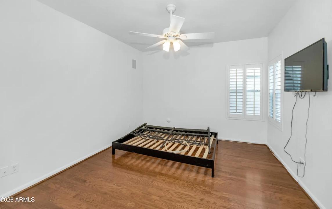 Real Estate Picture 13