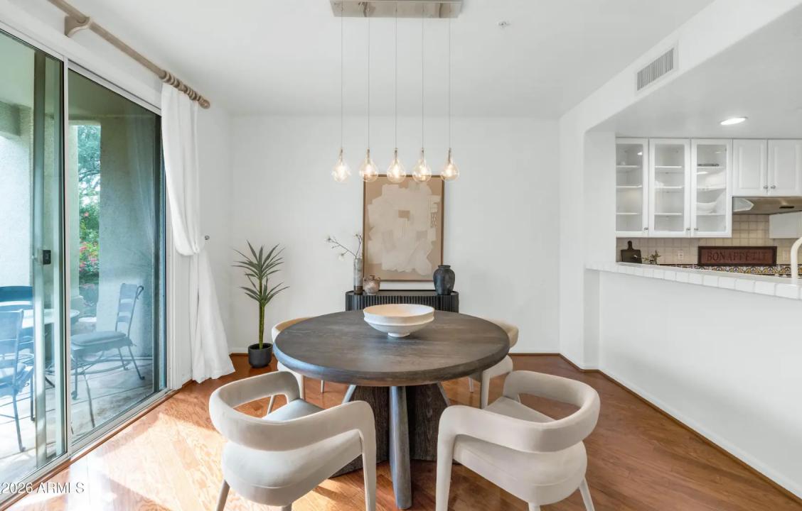 Real Estate Picture 6