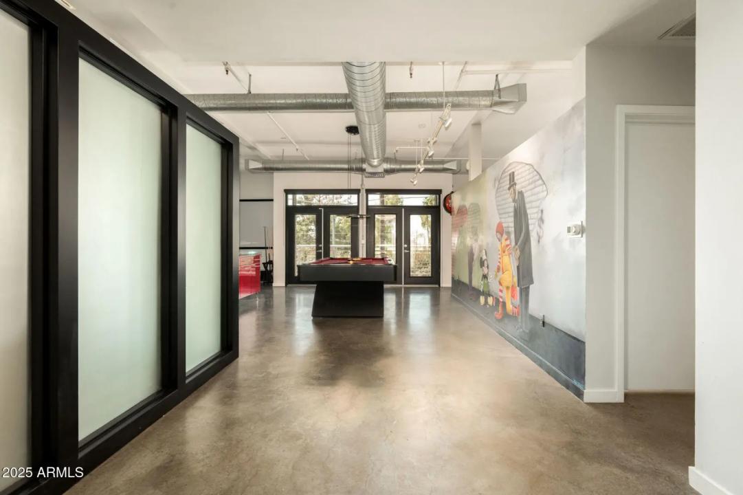 Real Estate Picture 3