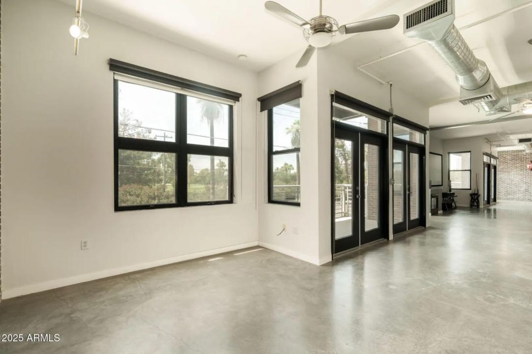 Real Estate Picture 15