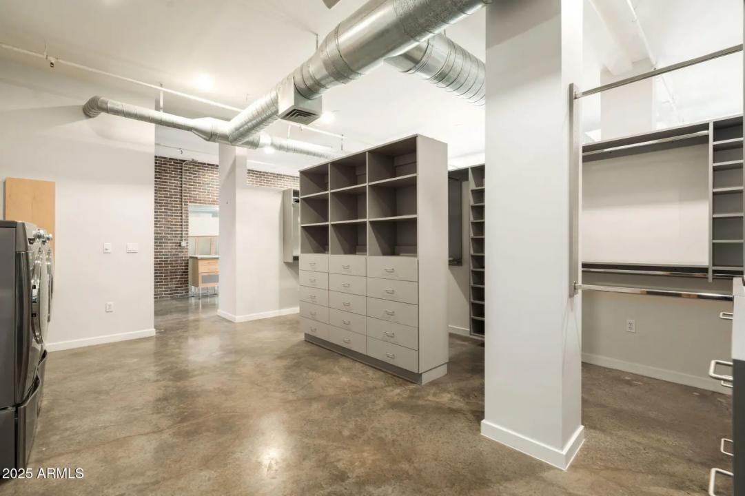 Real Estate Picture 19