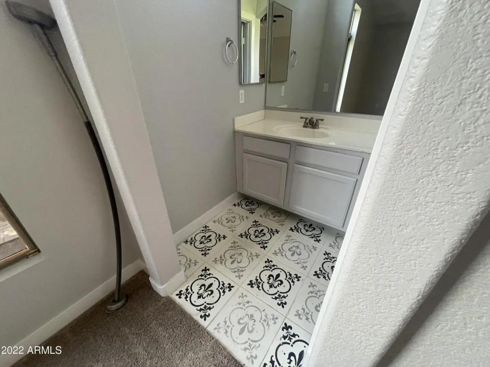 Real Estate Picture 10